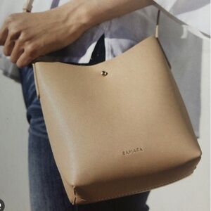 SAMARA Vegan Leather Bucket Bag – Neutral Tan – Excellent Condition